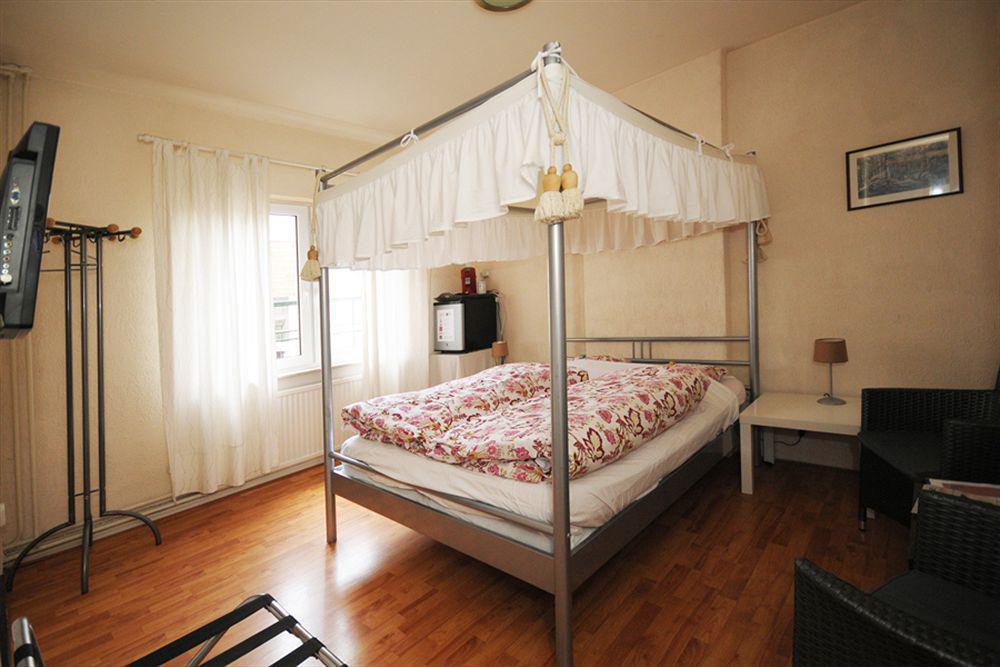 Pension Auberge De Dael Valkenburg aan de Geul Екстериор снимка